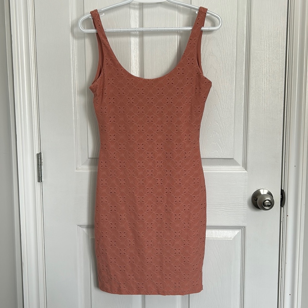 Coral slim patterned dress